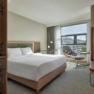 4* מלון Courtyard By Marriott Center