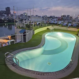 ***** Hotel Lakeshore & Bangladesch